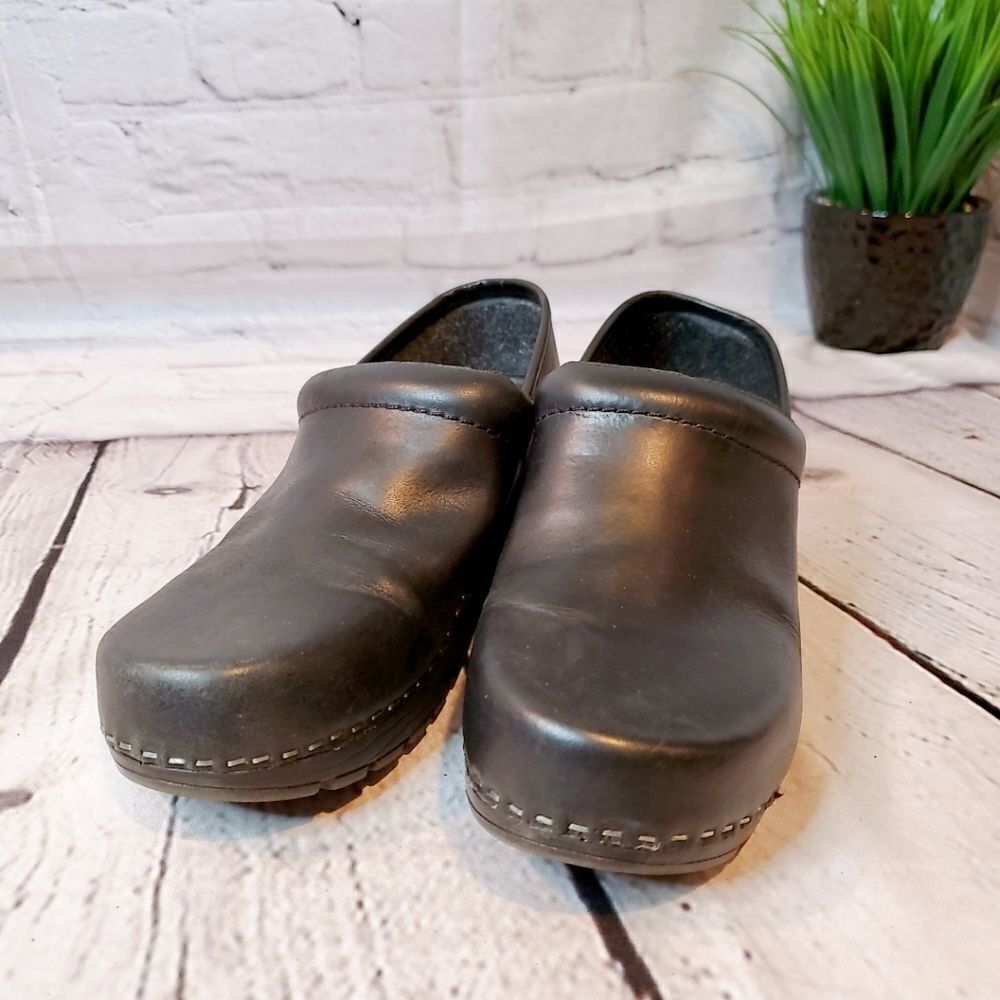 DOCKERS Clogs - Picture 2 of 5